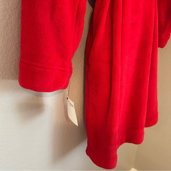NWT, Calvin Klein Women’s Belted Plush Bath Robe With Pockets in Red, Size XS/S - Picture 6 of 10